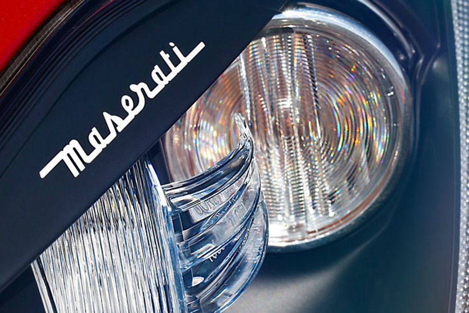 Maserati GranCabrio Rear Fog Lamp