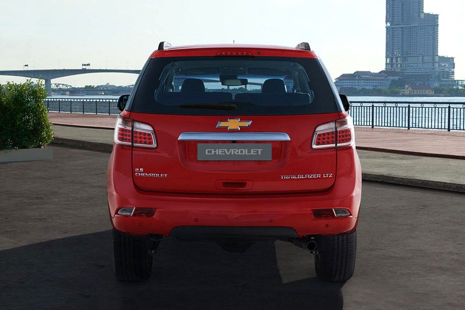 Tampak belakang Trailblazer 2017-2018