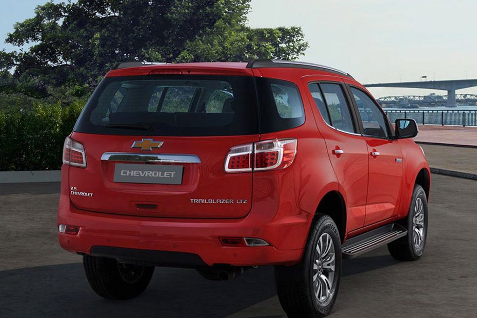 Tampak belakang Trailblazer 2017-2018