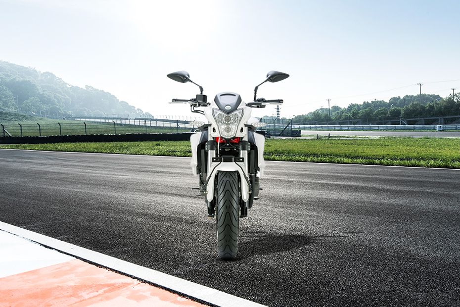 Benelli TNT 600 Front View Full Image Benelli TNT 600 Front View Full Image