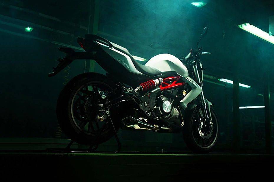 Benelli TNT 250 Images | Check Latest Benelli TNT 250 Colors | Zigwheels