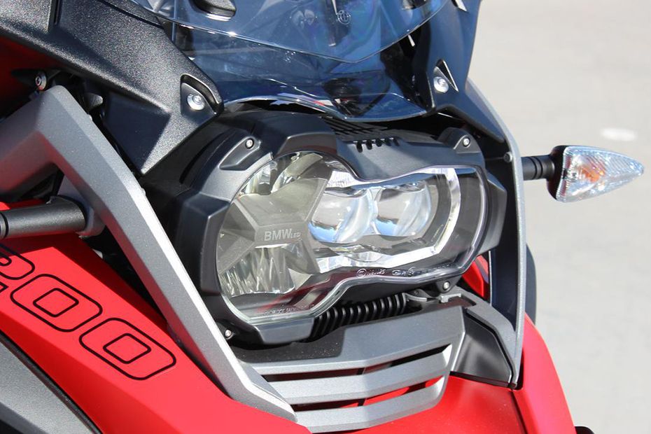 BMW R 1200 GS 2021 Head Light View BMW R 1200 GS 2021 Head Light View