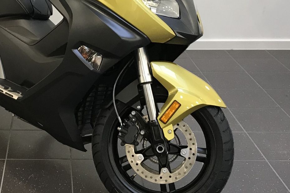 BMW C 650 Sport Side Reflectors BMW C 650 Sport Side Reflectors