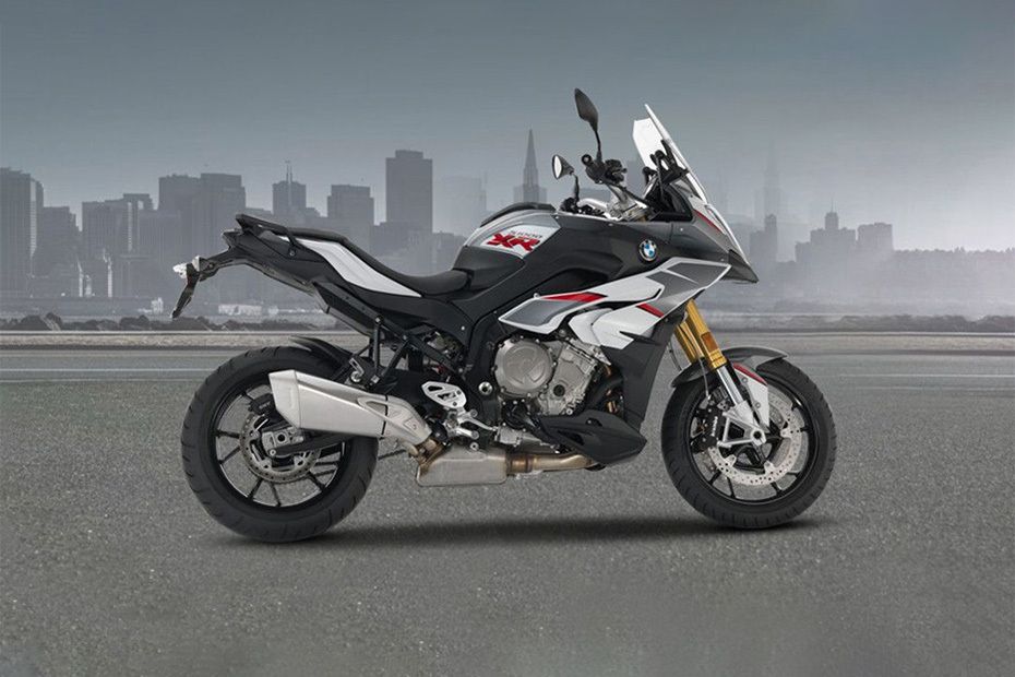 BMW S 1000 XR Price, Promo April, Spec & Reviews
