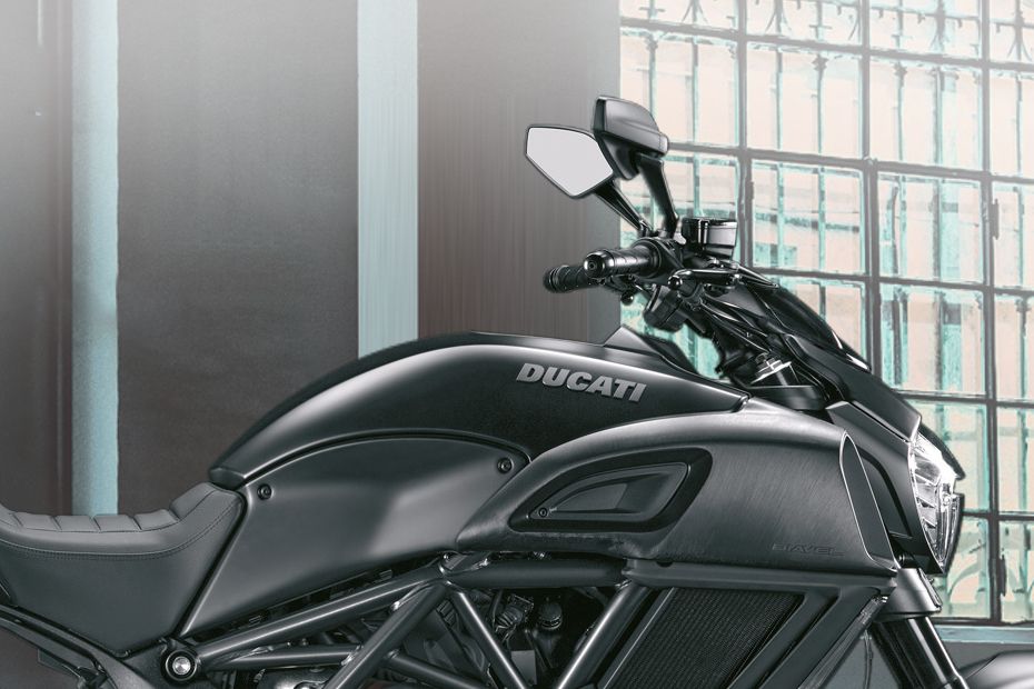 Ducati Diavel Tangki BBM