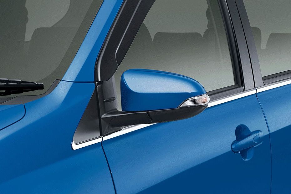 Daihatsu Sigra (2016-2018) Drivers Side Mirror Front Angle Daihatsu Sigra (2016-2018) Drivers Side Mirror Front Angle