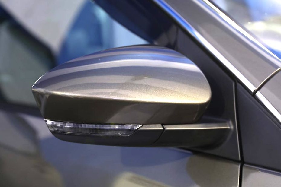 Daihatsu Grand Xenia Drivers Side Mirror Front Angle
