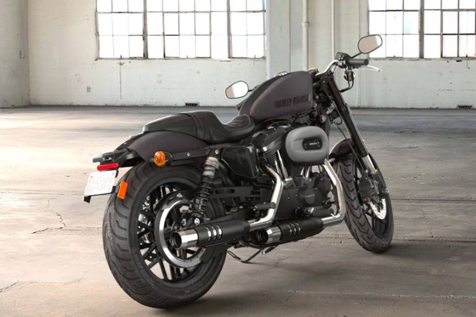 Tampak belakang Harley Davidson Roadster Tampak belakang Harley Davidson Roadster