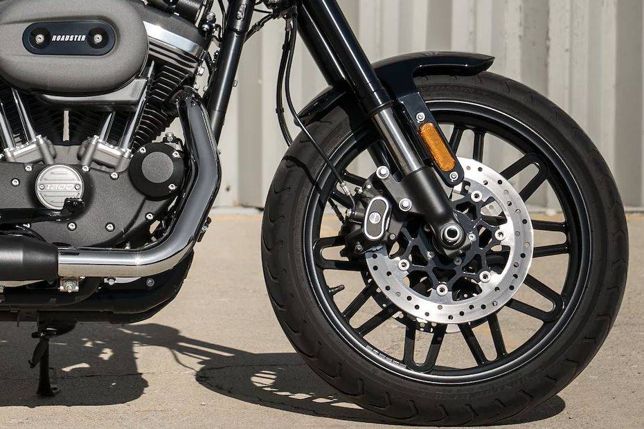 Ban depan Harley Davidson Roadster Ban depan Harley Davidson Roadster
