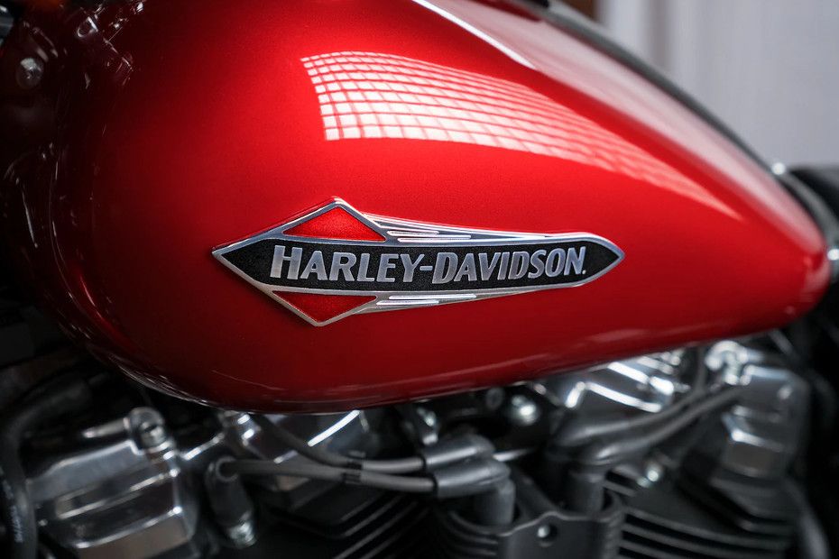 Tangki BBM Harley Davidson Softail Slim Tangki BBM Harley Davidson Softail Slim
