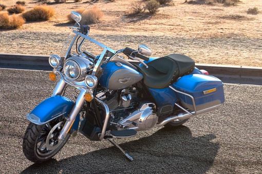 Discontinued Harley Davidson Road King Standard Features