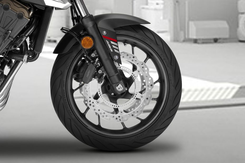 Ban depan Honda CB650F