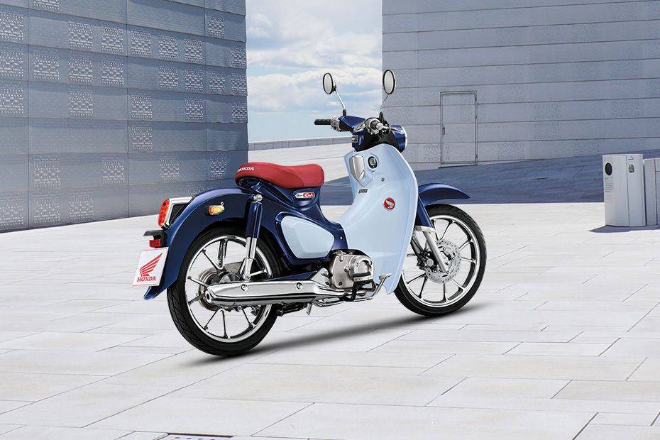Tampak belakang Honda Super Cub C125 Tampak belakang Honda Super Cub C125