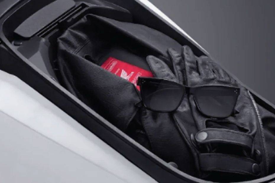 Honda Vario 160 Glove Boxscooter Honda Vario 160 Glove Boxscooter
