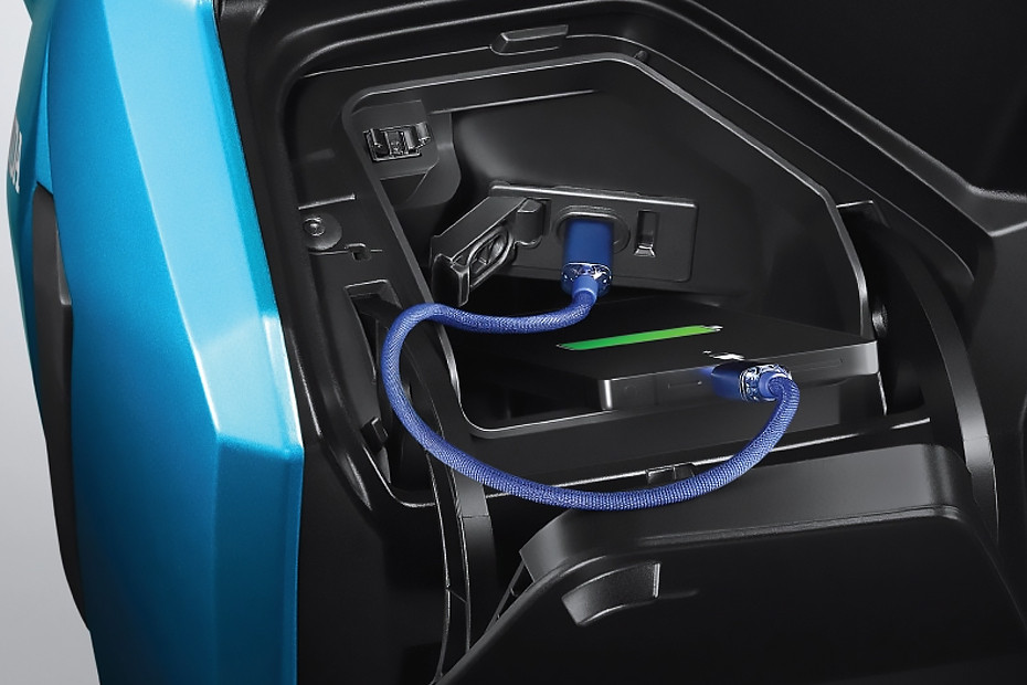 Power outlet Honda Vario 125