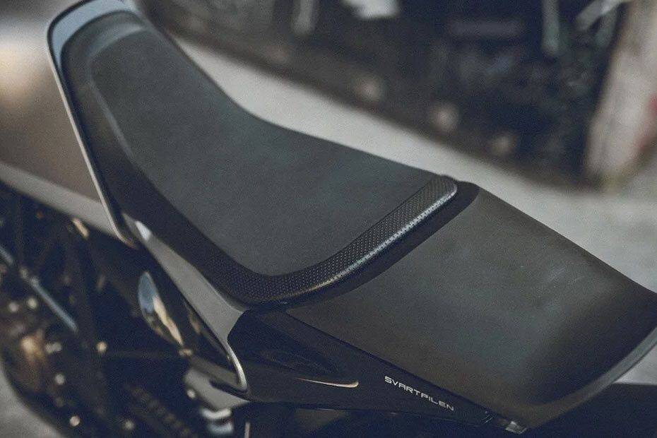 Husqvarna Svartpilen 701 Rider Seat View Husqvarna Svartpilen 701 Rider Seat View