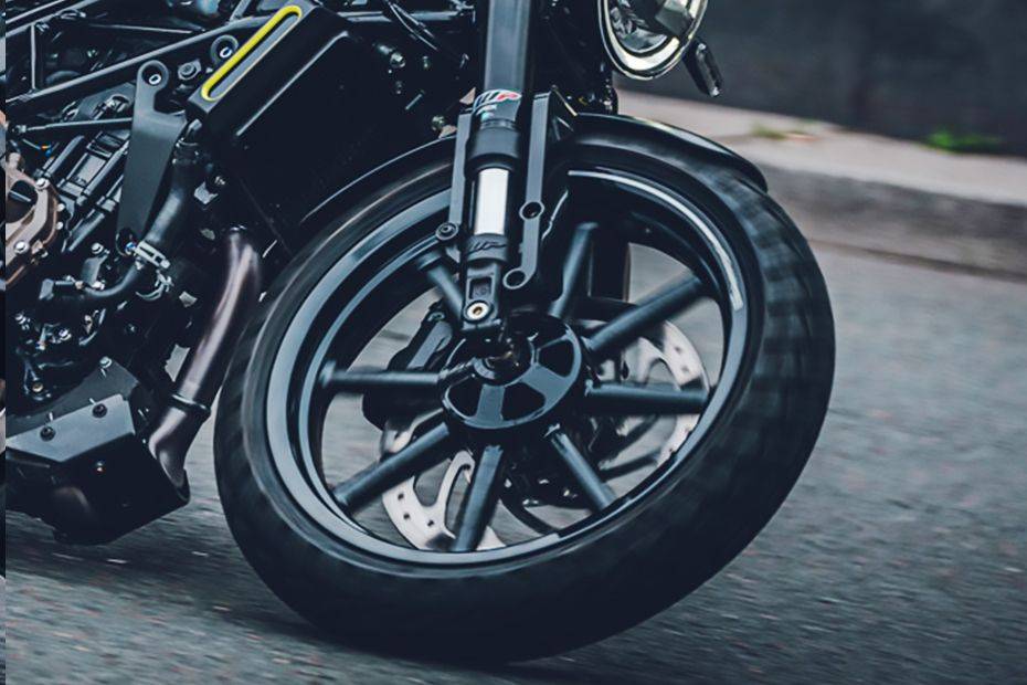Husqvarna Svartpilen 250 Front Tyre Husqvarna Svartpilen 250 Front Tyre