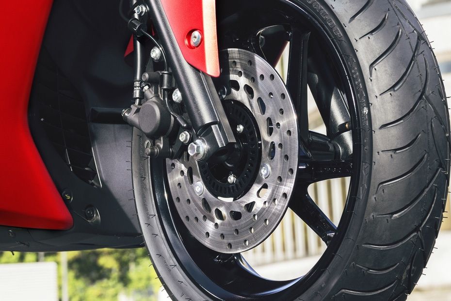 Rem depan Yamaha Nmax (2015-2017) Rem depan Yamaha Nmax (2015-2017)