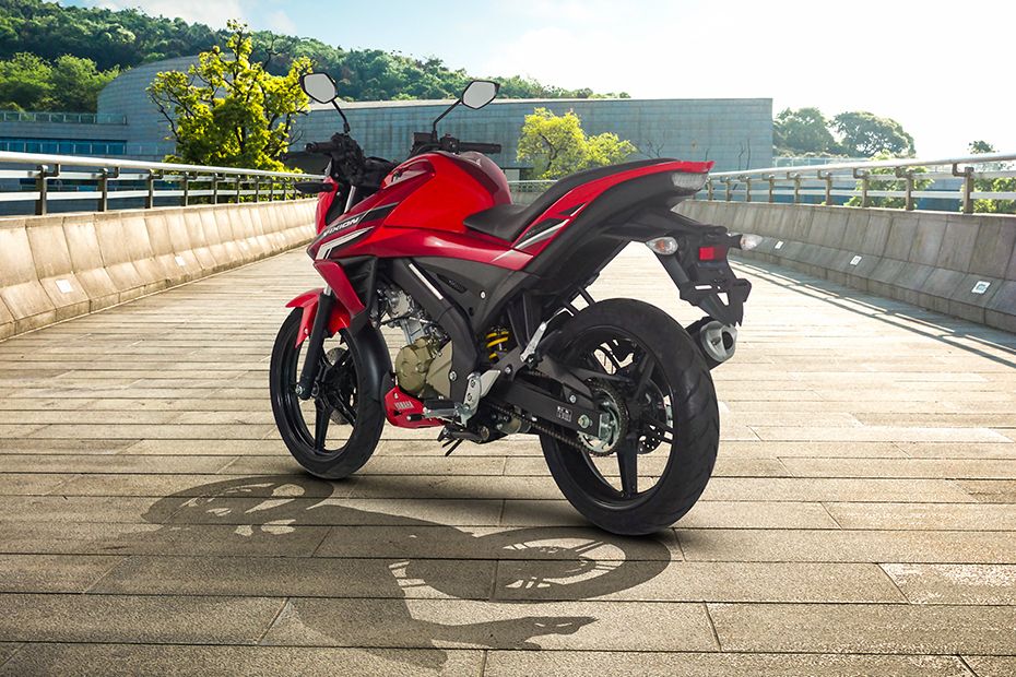 Tampak belakang kanan serong Yamaha Vixion Tampak belakang kanan serong Yamaha Vixion