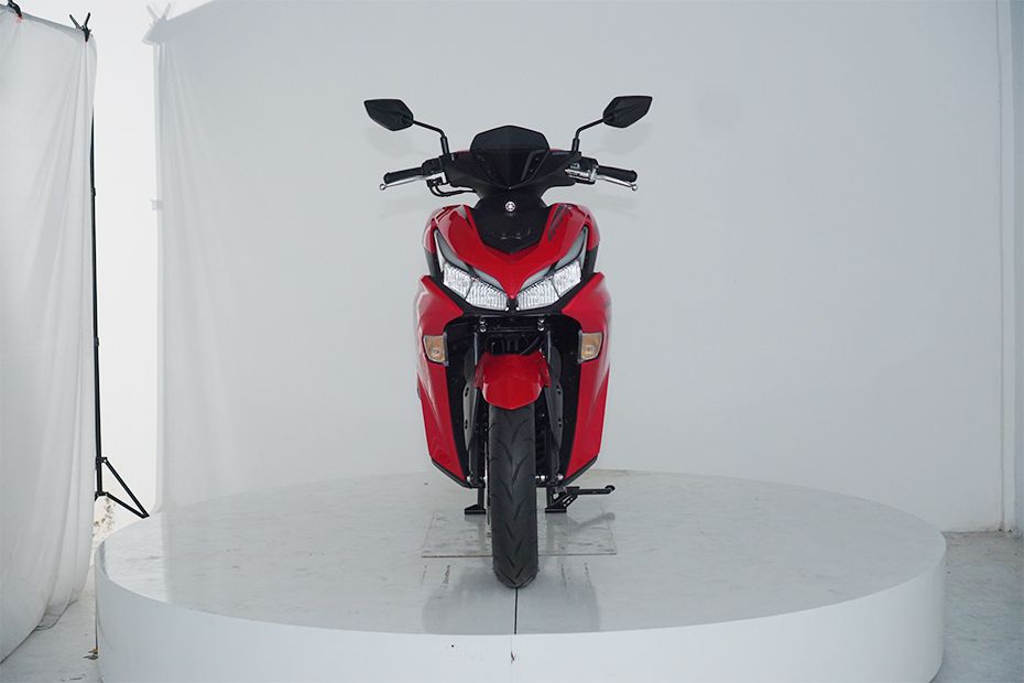 Tampak depan Yamaha Aerox 155VVA Tampak depan Yamaha Aerox 155VVA