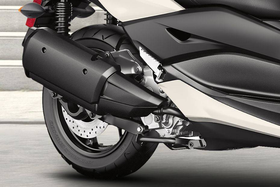 ban belakang Yamaha X-Max 2018 ban belakang Yamaha X-Max 2018