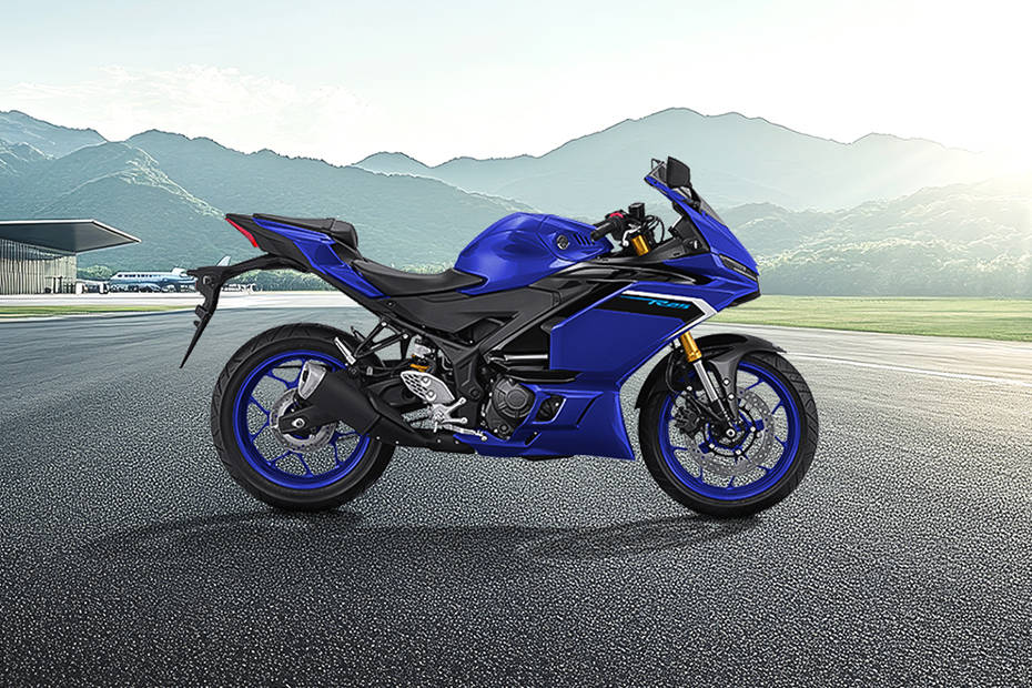 Yamaha YZF R25 Right Side Viewfull Image Yamaha YZF R25 Right Side Viewfull Image