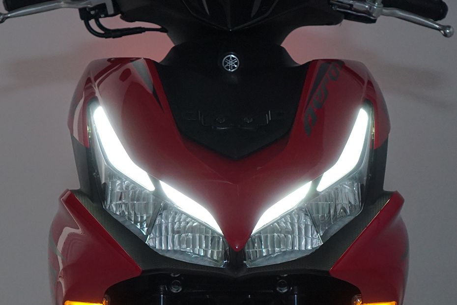 Lampu depan Yamaha Aerox Connected Lampu depan Yamaha Aerox Connected