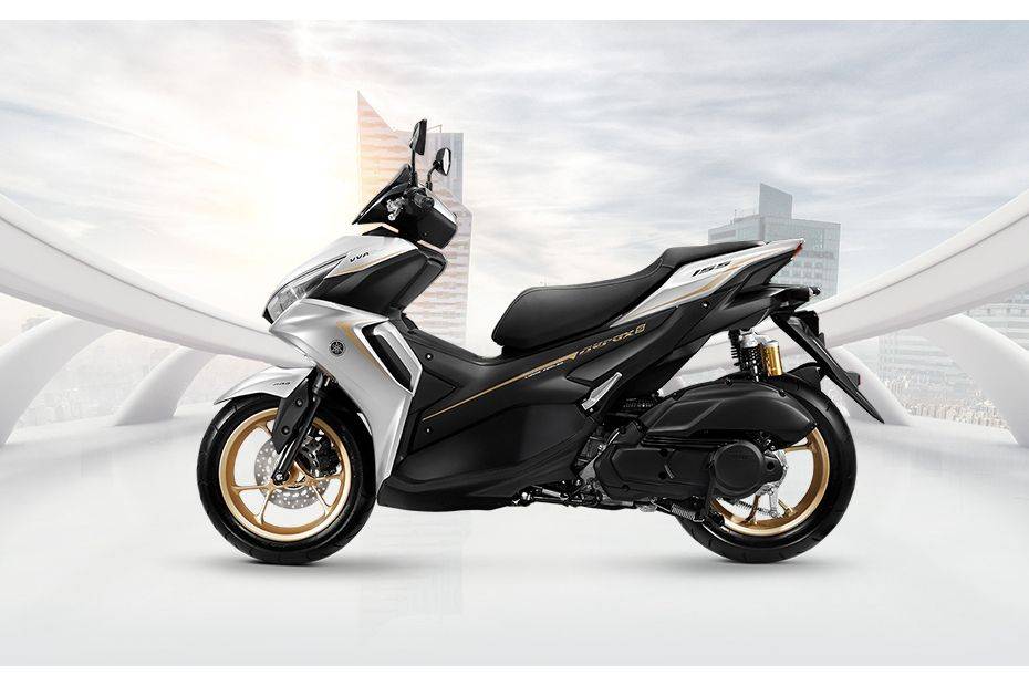 Yamaha Aerox Connected 2021 Images - Check Out Design & Styling | Oto