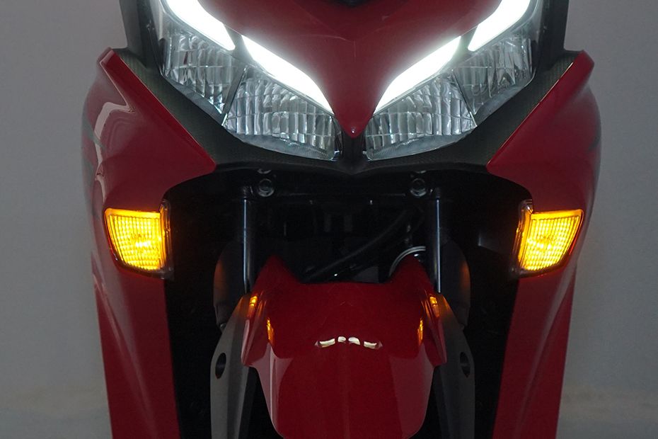 Lampu sein depan samping Yamaha Aerox Connected Lampu sein depan samping Yamaha Aerox Connected