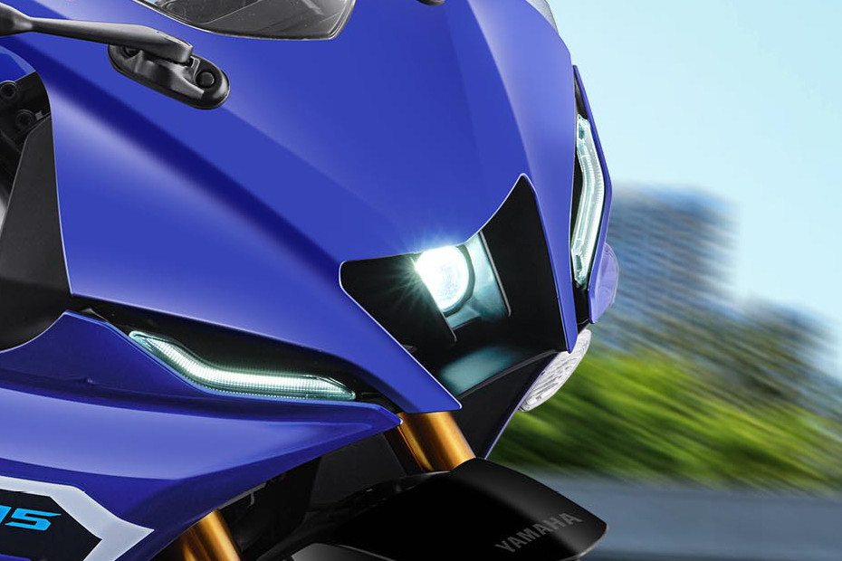 Lampu depan Yamaha R15 Connected Lampu depan Yamaha R15 Connected