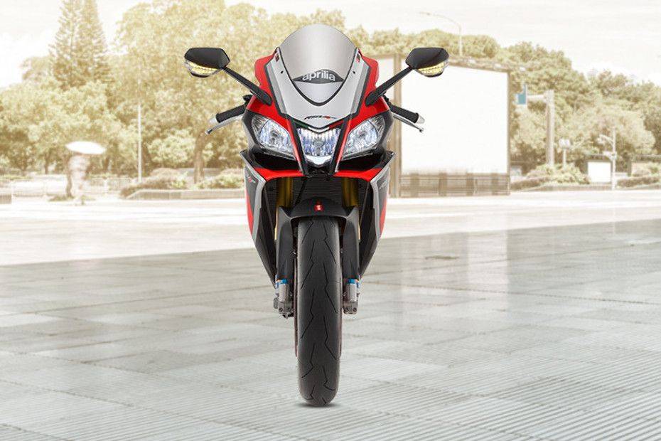 Tampak depan Aprilia RSV4 RF Tampak depan Aprilia RSV4 RF