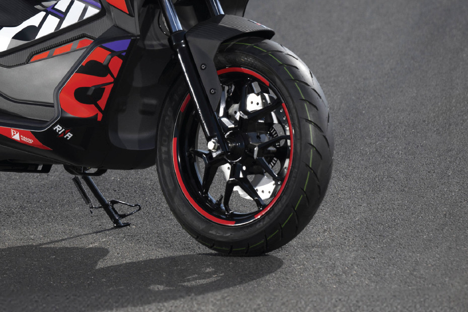 Aprilia SR-GT Replica Front Tyre Aprilia SR-GT Replica Front Tyre