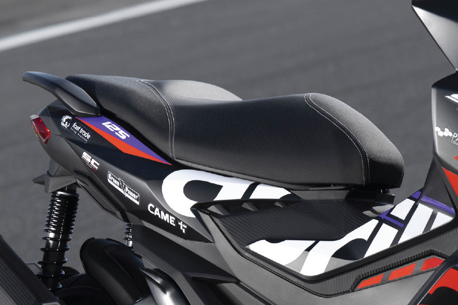 Aprilia SR-GT Replica Rider Seat View Aprilia SR-GT Replica Rider Seat View