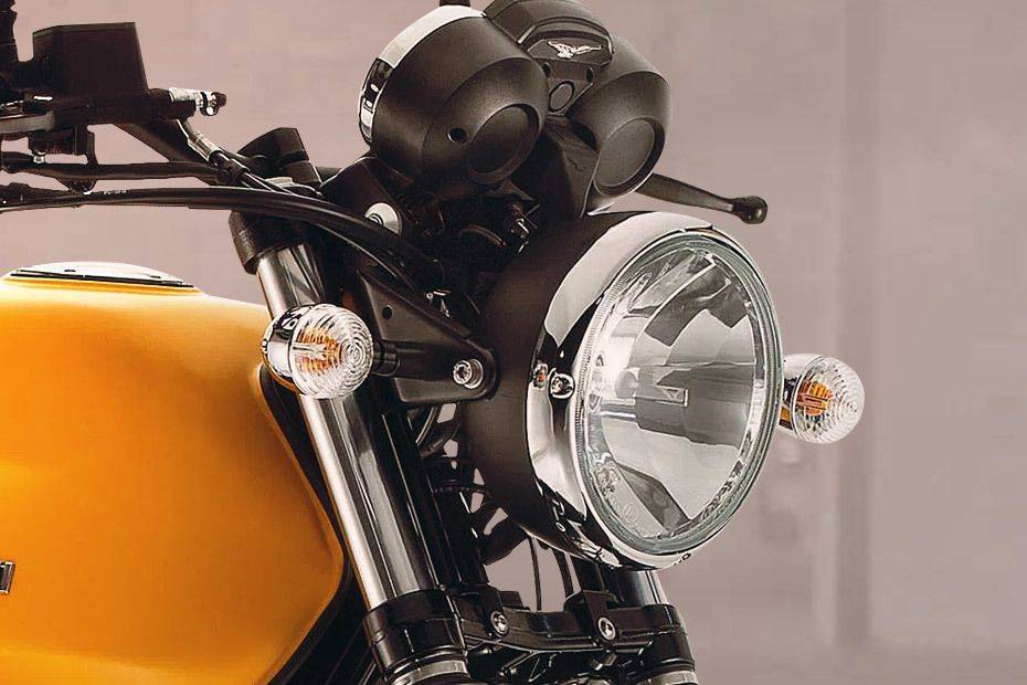 Moto Guzzi V7 II Stone Head Light View Moto Guzzi V7 II Stone Head Light View