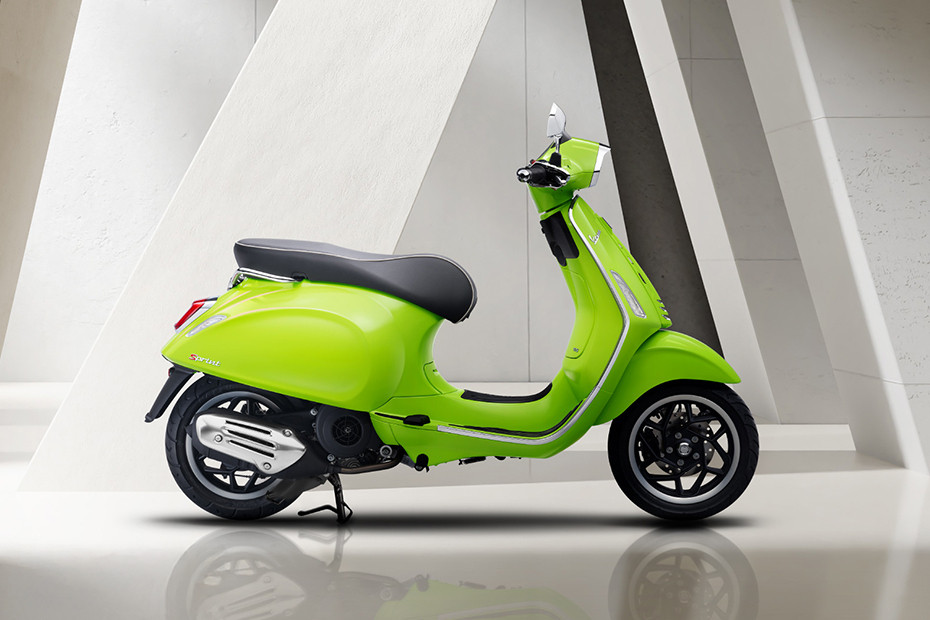 Vespa Sprint Right Side Viewfull Image Vespa Sprint Right Side Viewfull Image