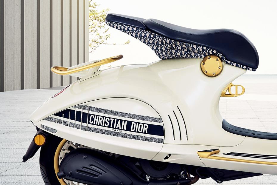Vespa 946 Christian Dior bản giới hạn 60 chiếc về Việt Nam - VnExpress