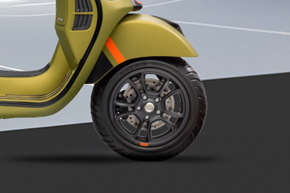 Vespa GTS Super Sport 150 Front Tyre Vespa GTS Super Sport 150 Front Tyre