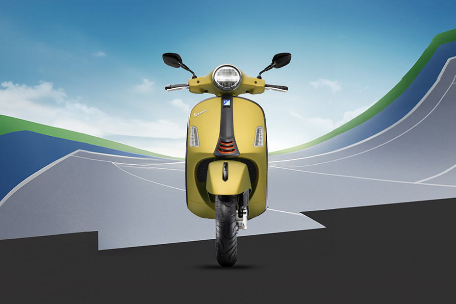 Vespa GTS Super Sport 150 Front View Full Image Vespa GTS Super Sport 150 Front View Full Image
