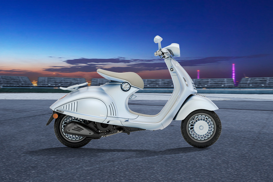 Vespa 946 Snake Right Side Viewfull Image