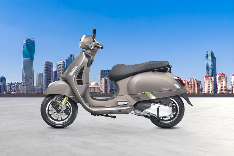 Samping Kiri Vespa GTS Super Tech 250