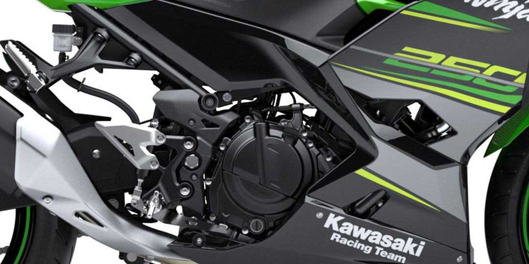Kawasaki KX 2014 Engine View Kawasaki KX 2014 Engine View