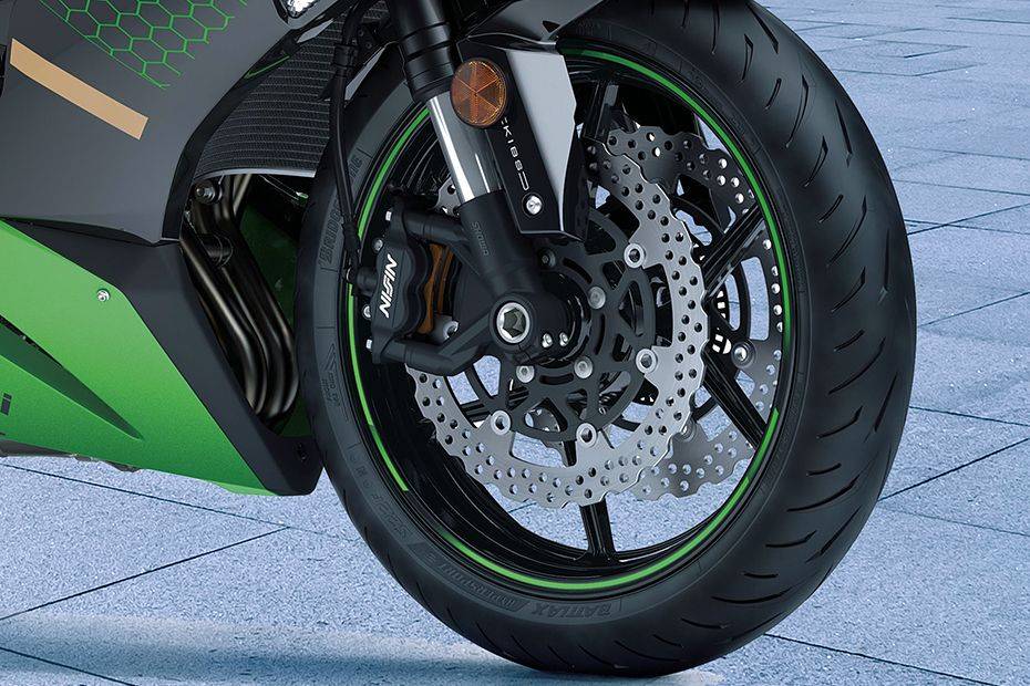 2 Pilihan Warna Kawasaki Ninja ZX-6R ABS 2022 | Oto