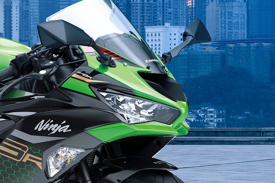 Kawasaki Ninja ZX-6R ABS Head Light View Kawasaki Ninja ZX-6R ABS Head Light View