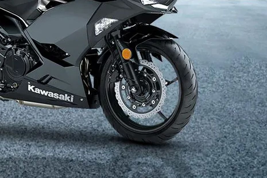 Ban depan Kawasaki Ninja 250 2018 Ban depan Kawasaki Ninja 250 2018