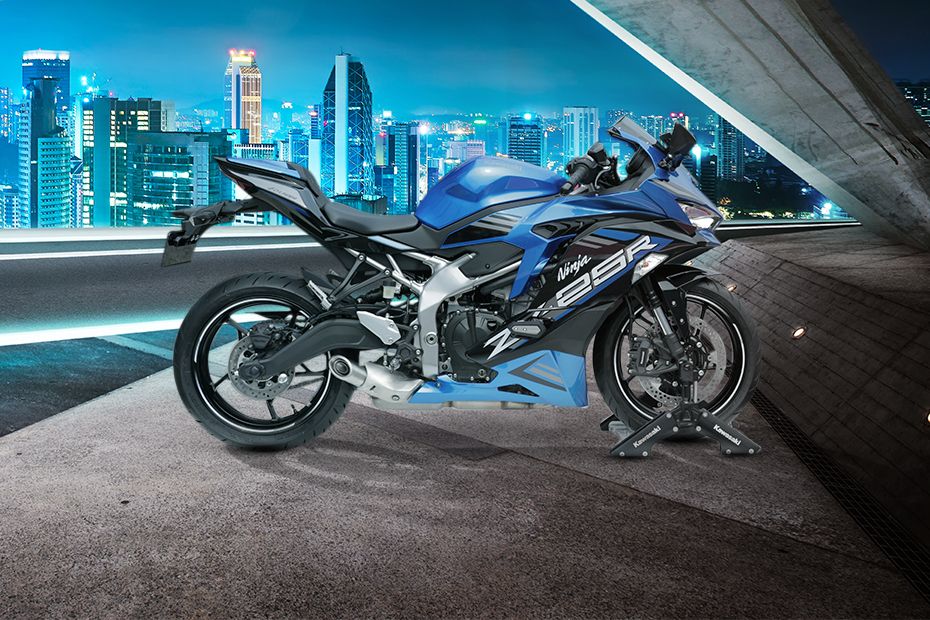 Kawasaki Ninja ZX-25R Right Side Viewfull Image Kawasaki Ninja ZX-25R Right Side Viewfull Image
