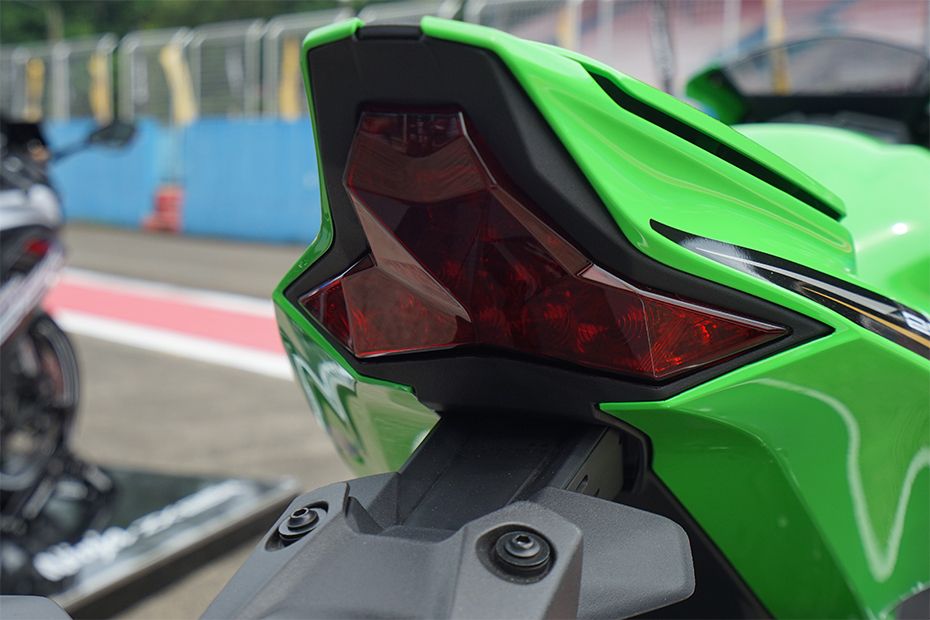 Kawasaki Ninja ZX-25R Tail Light View Kawasaki Ninja ZX-25R Tail Light View