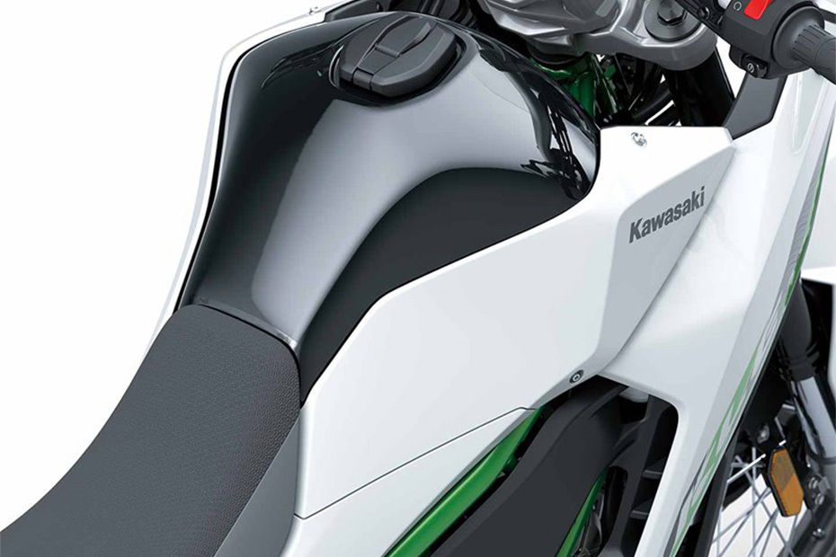 Kawasaki KLE500 Fuel Tank View