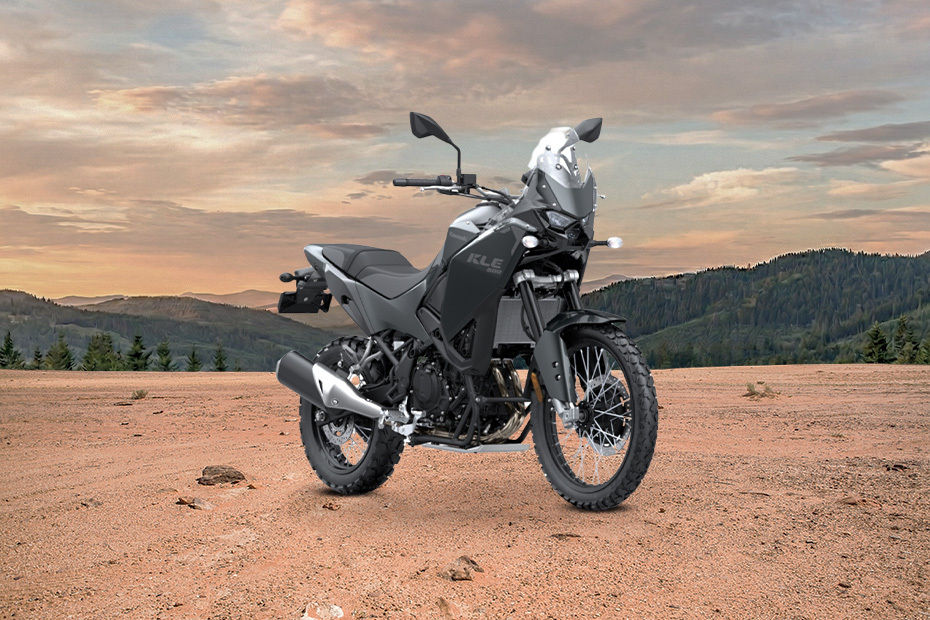 Kawasaki KLE500 Slant Upfront View