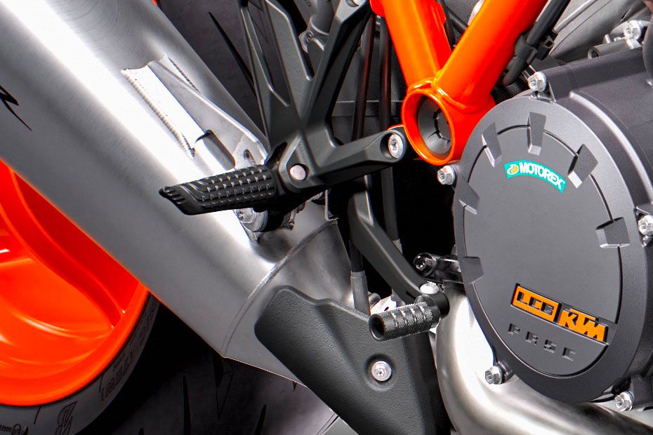 KTM 1290 Superduke Foot Rest View KTM 1290 Superduke Foot Rest View