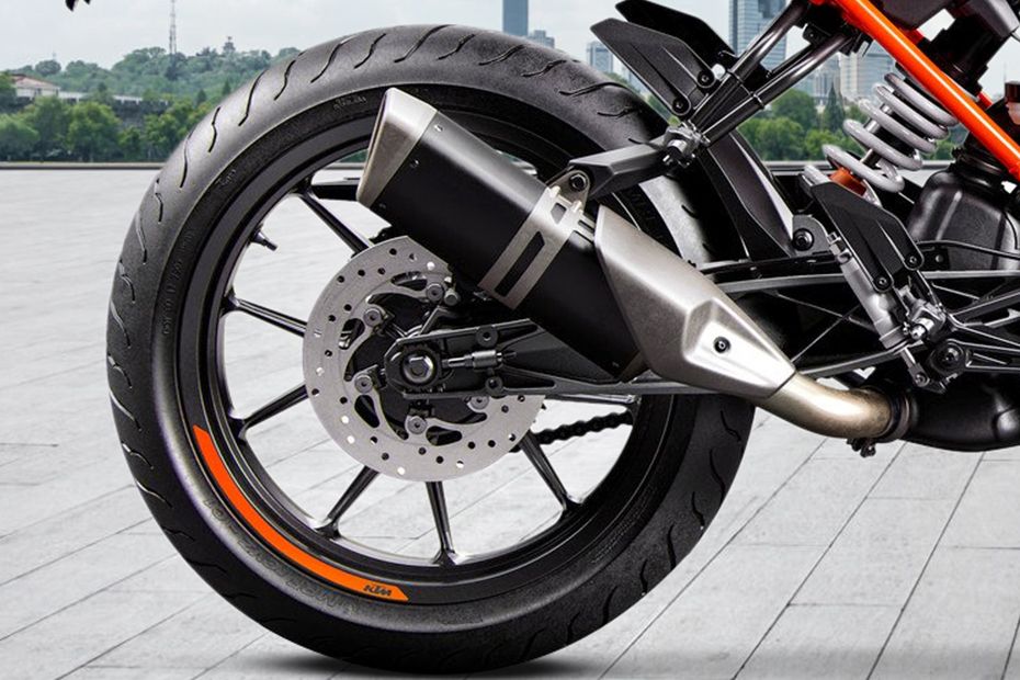 Rem belakang KTM Duke 250 Rem belakang KTM Duke 250